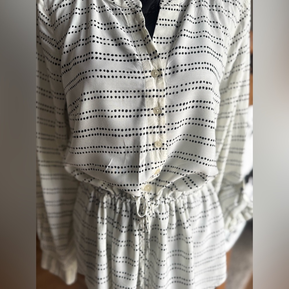 Talbots White Black Dot Print Blouse Size Small Peplum Waist Tie Lightweight Top - Picture 10 of 10
